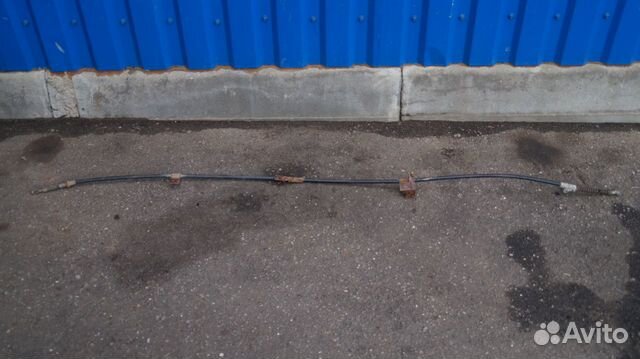 Nissan 36530-2F200 Трос ручника правый