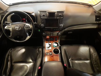 Toyota Highlander 3.5 AT, 2010, 214 160 км