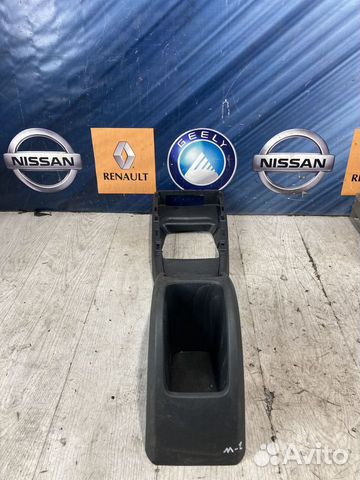 Центральная консоль между сидений renault megane 2