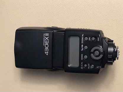 Вспышка камеры Canon 430EX