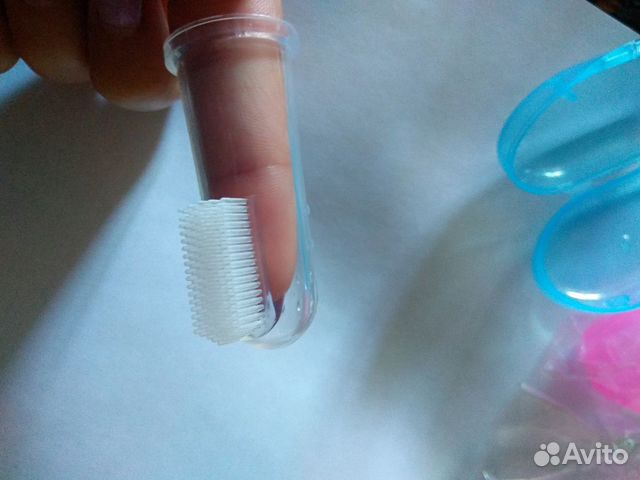 Щетка на палец