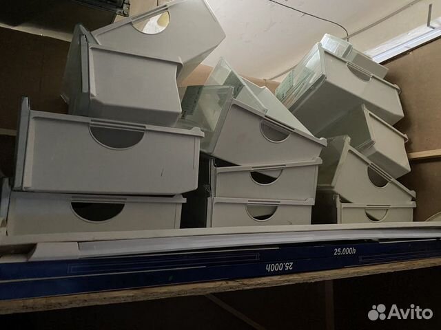 Полка стекло в морозильную камеру Liebherr