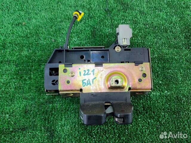 Замок крышки багажника Volvo XC90 2006