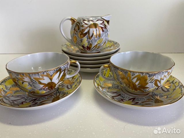 Предметы из сервиза «Золотые ромашки»