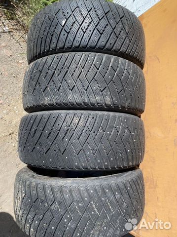 Goodyear Ultragrip Ice Arctic 215/55 R16