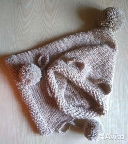 Капор с ушками и помпошками