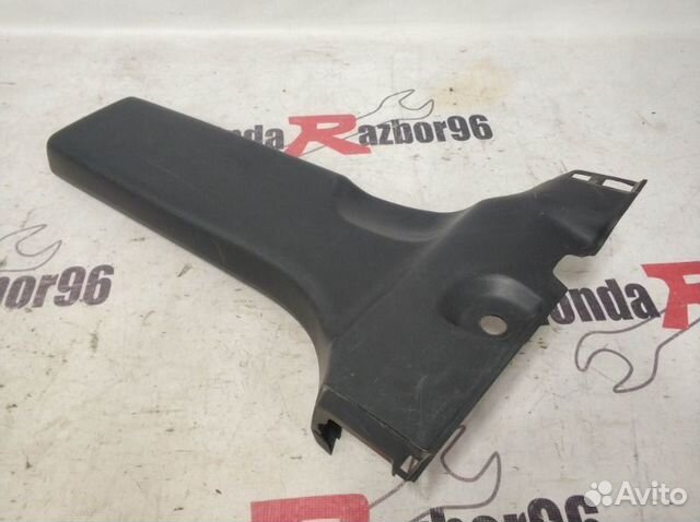 Накладка центральной стойки левая Honda Cr-V 2 RD7