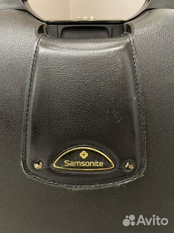 Чемодан на колесах samsonite