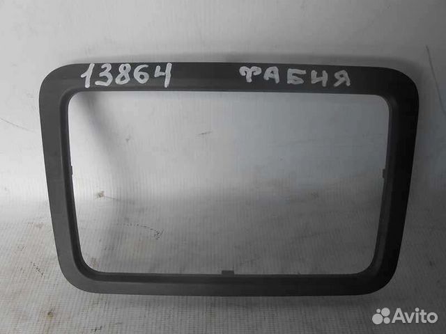 5J0858069A Рамка магнитолы skoda Fabia 2008-2015