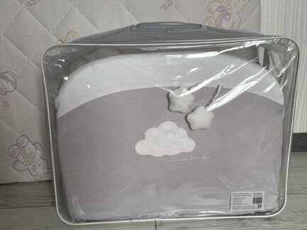 Матрас, бамперы для детской кроватки