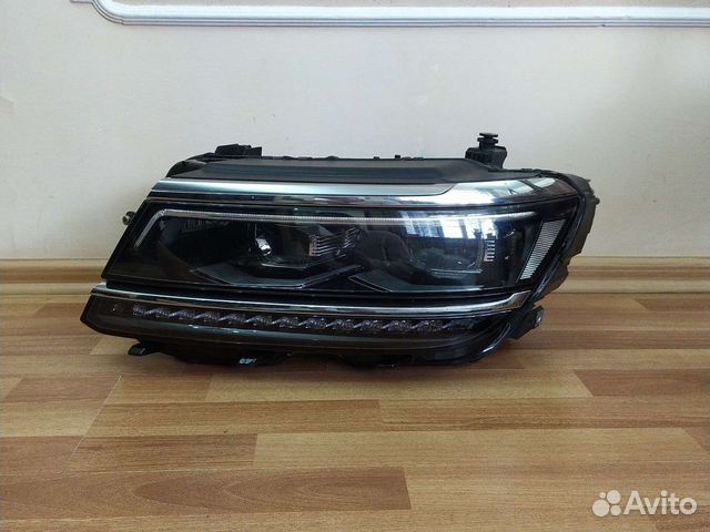 Volkswagen Tiguan 2 Фара левая