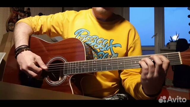 Новая акустическая гитара