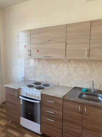 2-к. квартира, 38 м², 1/4 эт.