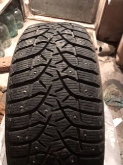 Bridgestone Blizzak Spike-02 SUV 225/55 R18 98