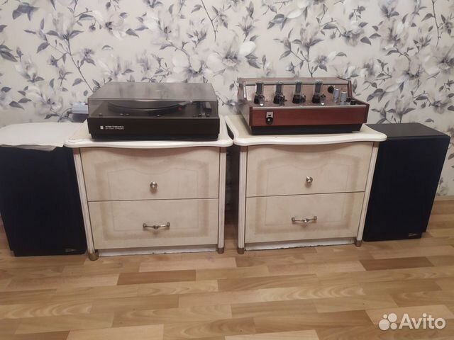 Виниловый проигрыватель и ламповый усилитель