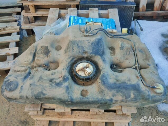 Бензобак Nissan Primera P12