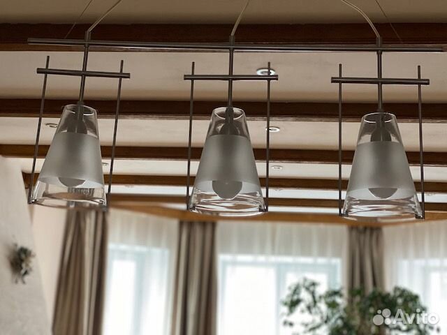 Продам итальянскую люстру