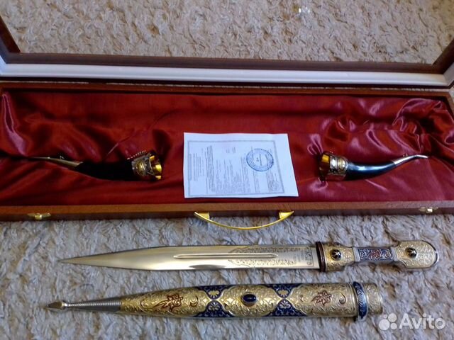 Нож в подарочном футляре, новый, с документами