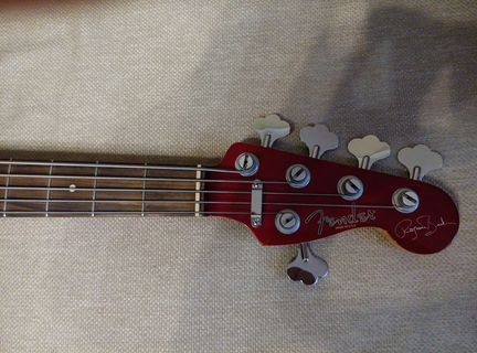 Fender Roscoe Beck V