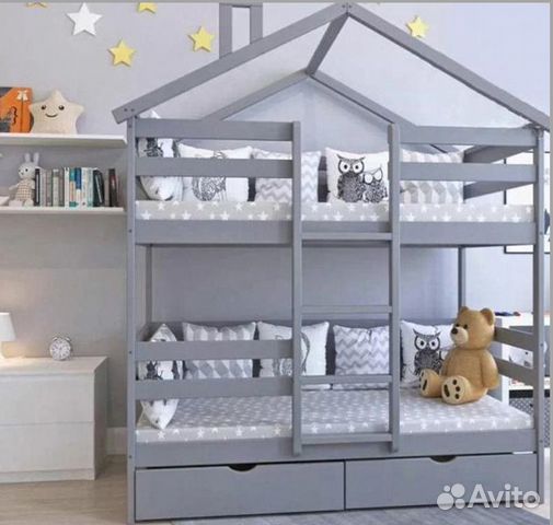 Двухъярусная кровать домик