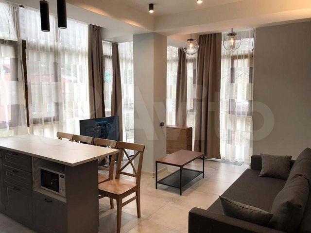 2-к. квартира, 46 м², 3/3 эт.