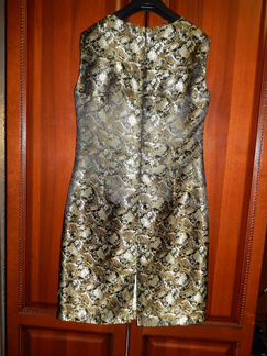 Платье-футляр (парча) 44-46 размер