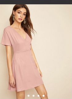 Платье на запах с пуговицами. Новое. Снижение цены