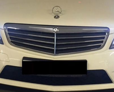 Решетка Мерседеса с-180 рестайлинг 2011г