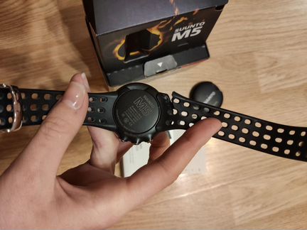 Часы suunto M5