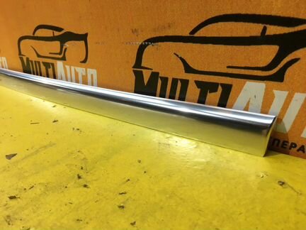 Накладка двери правая Mercedes C-Classe W205