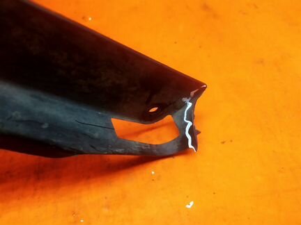 Кронштейн бампера передний левый Mercedes S-Class