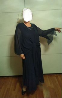 Платье с накидкой