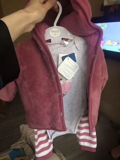 Новый комплект с ушами и шапка с ушами 68р