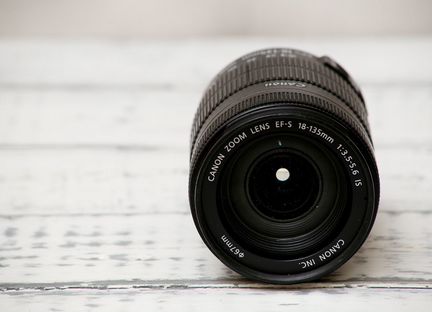Объектив canon 18-135