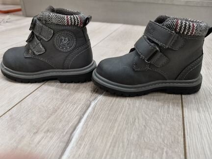 Продаются ботинки