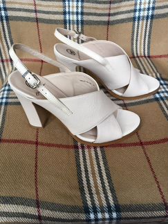 Босоножки кожаные