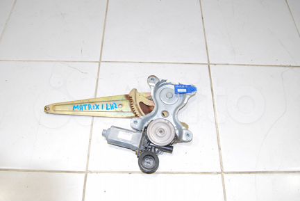 Стеклоподъемник задний левый Toyota Matrix 1