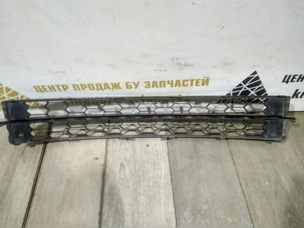 Решетка переднего бампера бу Skoda Rapid OEM 60U85