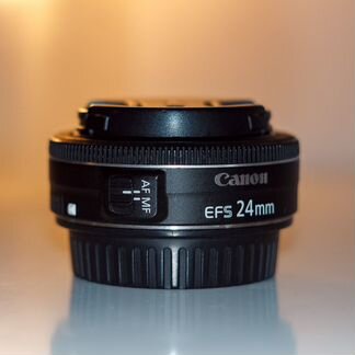 Объектив Canon EF-S 24mm f2.8 STM