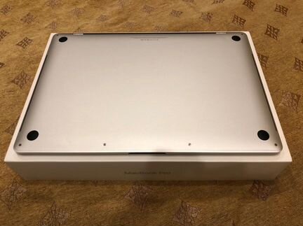 MacBook Pro 15 Retina 2017 512 SSD/Pro 560 4GB/i7