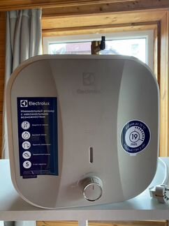 Водонагреватель Electrolux ewh 10 q-bic u