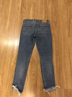 Джинсы levis