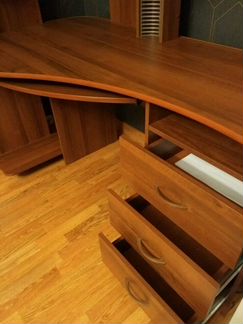 Компьютерный стол