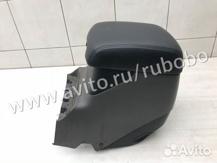Подлокотник Mitsubishi Pajero 3 V78W 4M41 2004