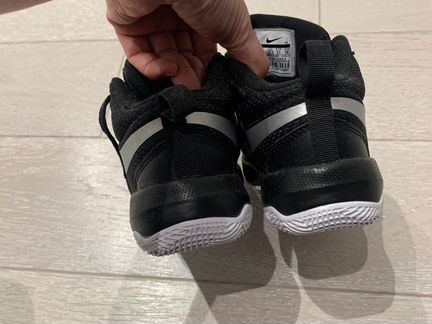 Детские кроссовки nike