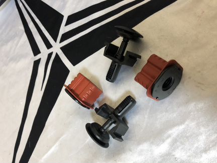 Крепление радиатора Mercedes новое оригинал