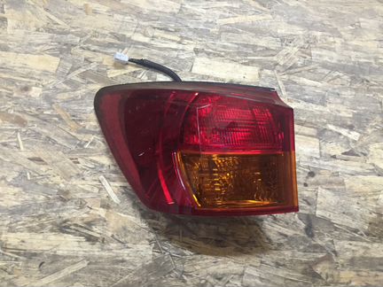 Фонарь внешний левый Lexus IS 05-08