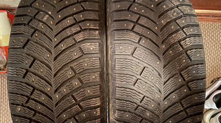Зимняя резина Michelin (2 штуки)