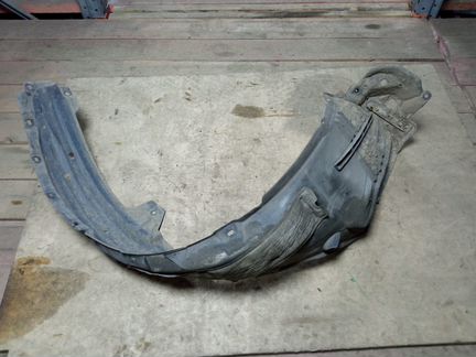 Подкрылок передний Toyota RAV4 CA40