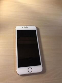 Телефон iPhone